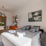 Stilysh 1br Pool & Private Parking Walk To 150m And Center Sleeps 4 (adults Only) شقة البوفيرا