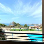 Stilysh 1br Pool & Private Parking Walk To 150m And Center Sleeps 4 (adults Only) Lägenhet *