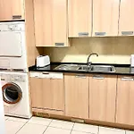 Apartman Stilysh 1br Pool & Private Parking Walk To 150m And Center Sleeps 4 (adults Only) *