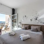 Stilysh 1br Pool & Private Parking Walk To 150m And Center Sleeps 4 (adults Only) Apartman *