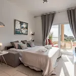 Apartman Stilysh 1br Pool & Private Parking Walk To 150m And Center Sleeps 4 (adults Only)