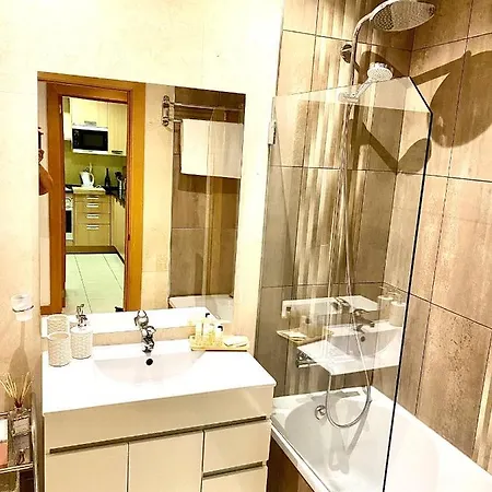 Beachfront Flat, Private Parking, Pools, Sea At Less Than 200 M (adults Only) * 阿尔布费拉