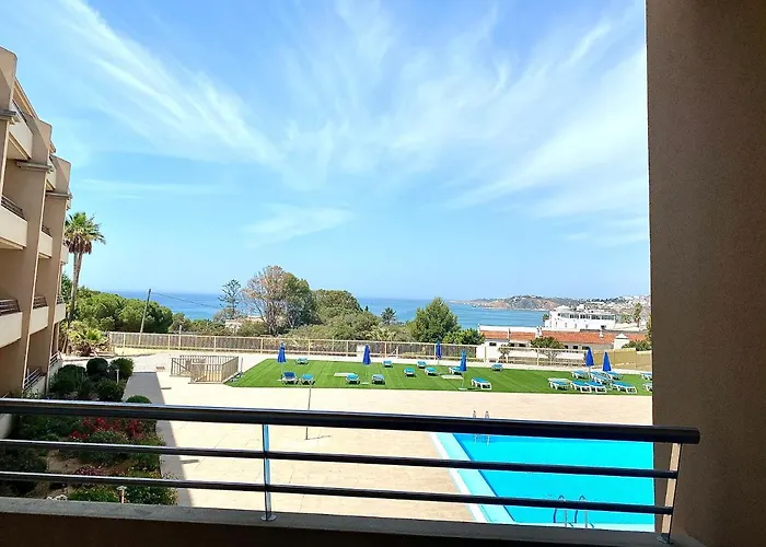 Stilysh 1br Pool & Private Parking Walk To 150m And Center Sleeps 4 (adults Only) 公寓 *