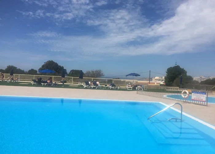 Stilysh 1br Pool & Private Parking Walk To 150m And Center Sleeps 4 (adults Only) 阿尔布费拉