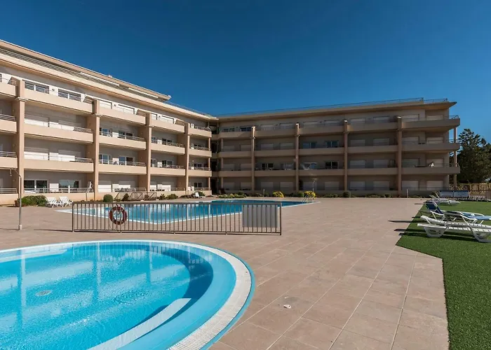 Stilysh 1br Pool & Private Parking Walk To 150m And Center Sleeps 4 (adults Only) 公寓 *