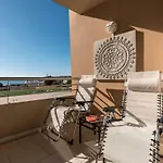 Stilysh 1br Pool & Private Parking Walk To 150m And Center Sleeps 4 (adults Only) דירה אלבופיירה