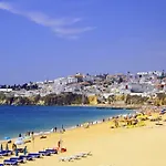 Stilysh 1br Pool & Private Parking Walk To 150m And Center Sleeps 4 (adults Only) Appartamento