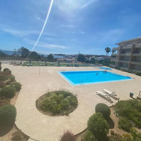 Beachfront Flat, Private Parking, Pools, Sea At Less Than 200 M (adults Only) * Albufeira