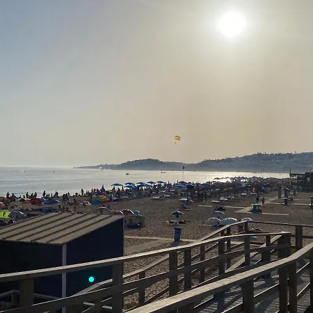 Beachfront Flat, Private Parking, Pools, Sea At Less Than 200 M (adults Only) شقة