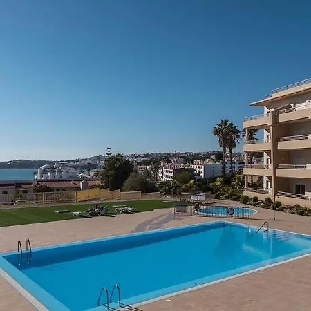 Daire Stilysh 1br Pool & Private Parking Walk To 150m And Center Sleeps 4 (adults Only) Albufeira