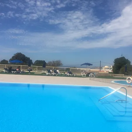 Beachfront Flat, Private Parking, Pools, Sea At Less Than 200 M (adults Only) Albufeira