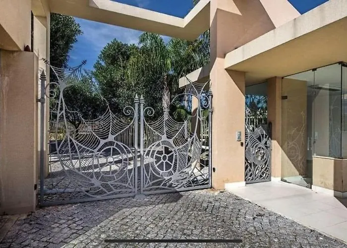 Stilysh 1br Pool & Private Parking Walk To 150m And Center Sleeps 4 (adults Only) شقة البوفيرا