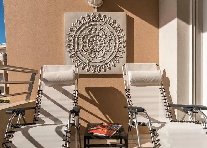 Stilysh 1br Pool & Private Parking Walk To 150m And Center Sleeps 4 (adults Only) * البوفيرا