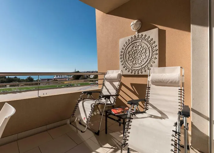 Stilysh 1br Pool & Private Parking Walk To 150m And Center Sleeps 4 (adults Only) شقة البوفيرا