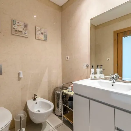 Apartment Beachfront Flat, Private Parking, Pools, Sea At Less Than 200 M (adults Only)